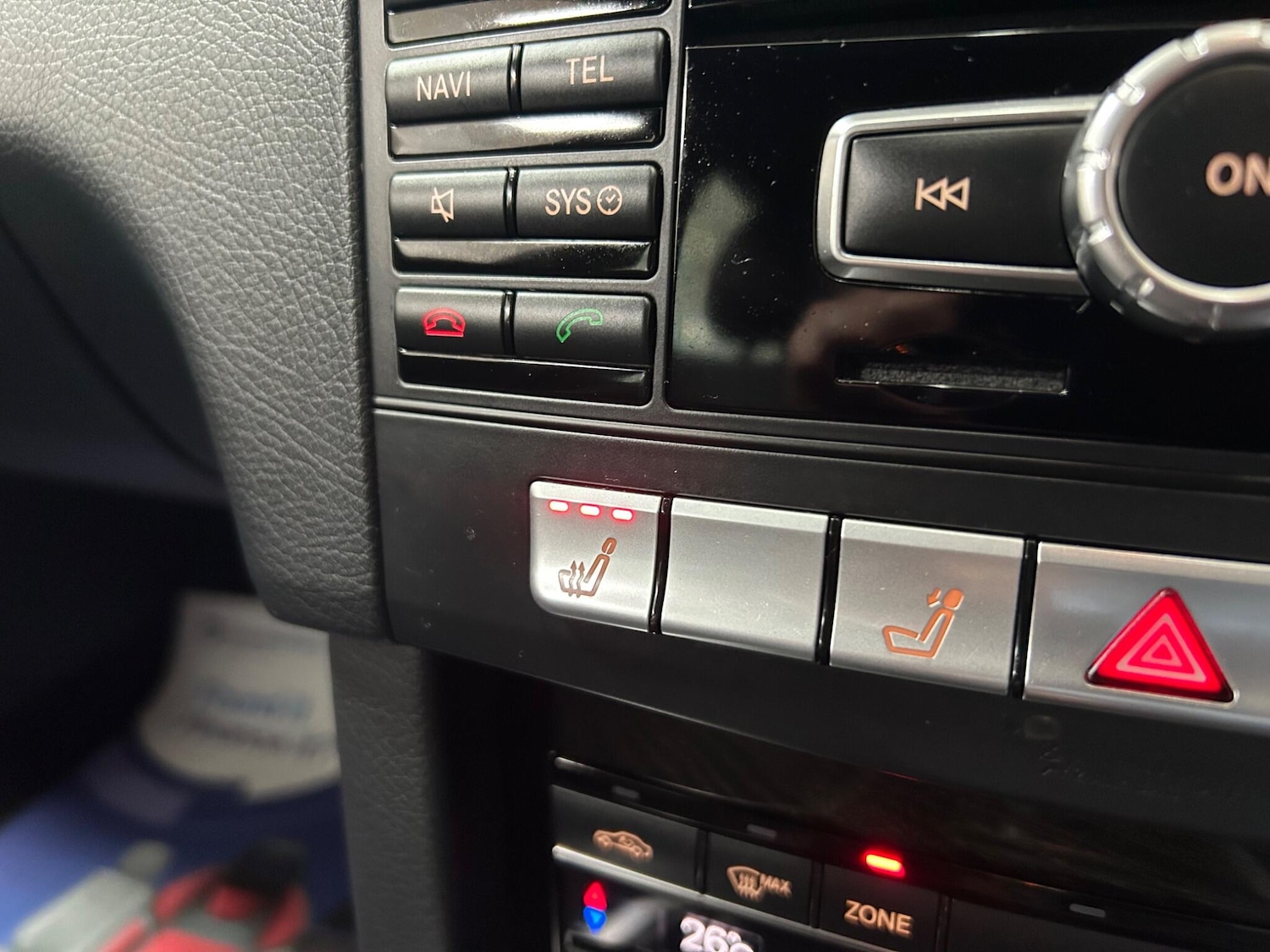 Used Mercedes-Benz E Class 2013 for sale - 76990196: Photo 26