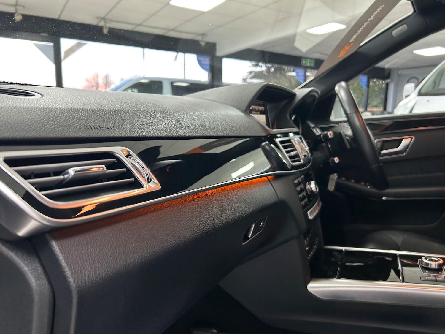 Used Mercedes-Benz E Class 2013 for sale - 76990196: Photo 28