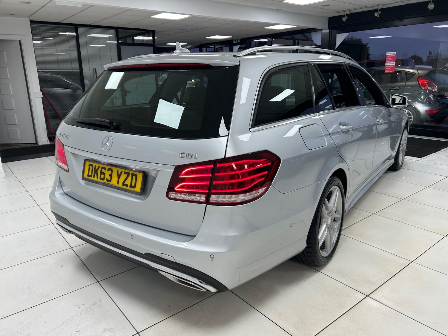 Used Mercedes-Benz E Class 2013 for sale - 76990196: Photo 45