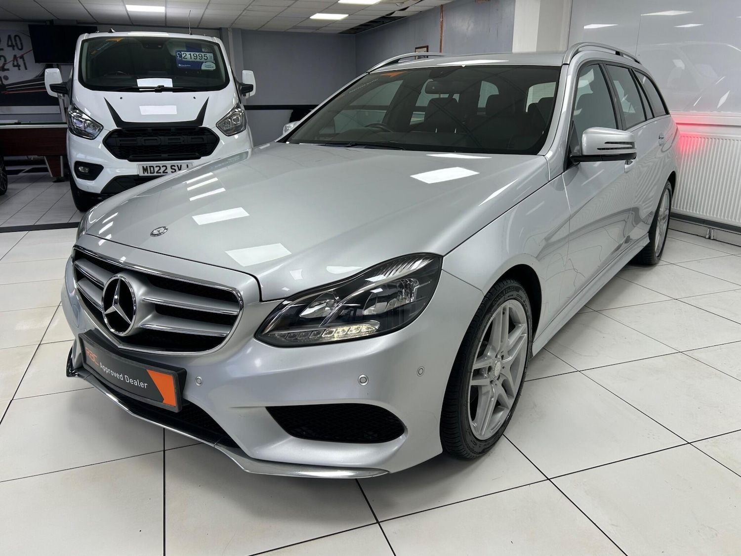 Used Mercedes-Benz E Class 2013 for sale - 76990196: Photo 52