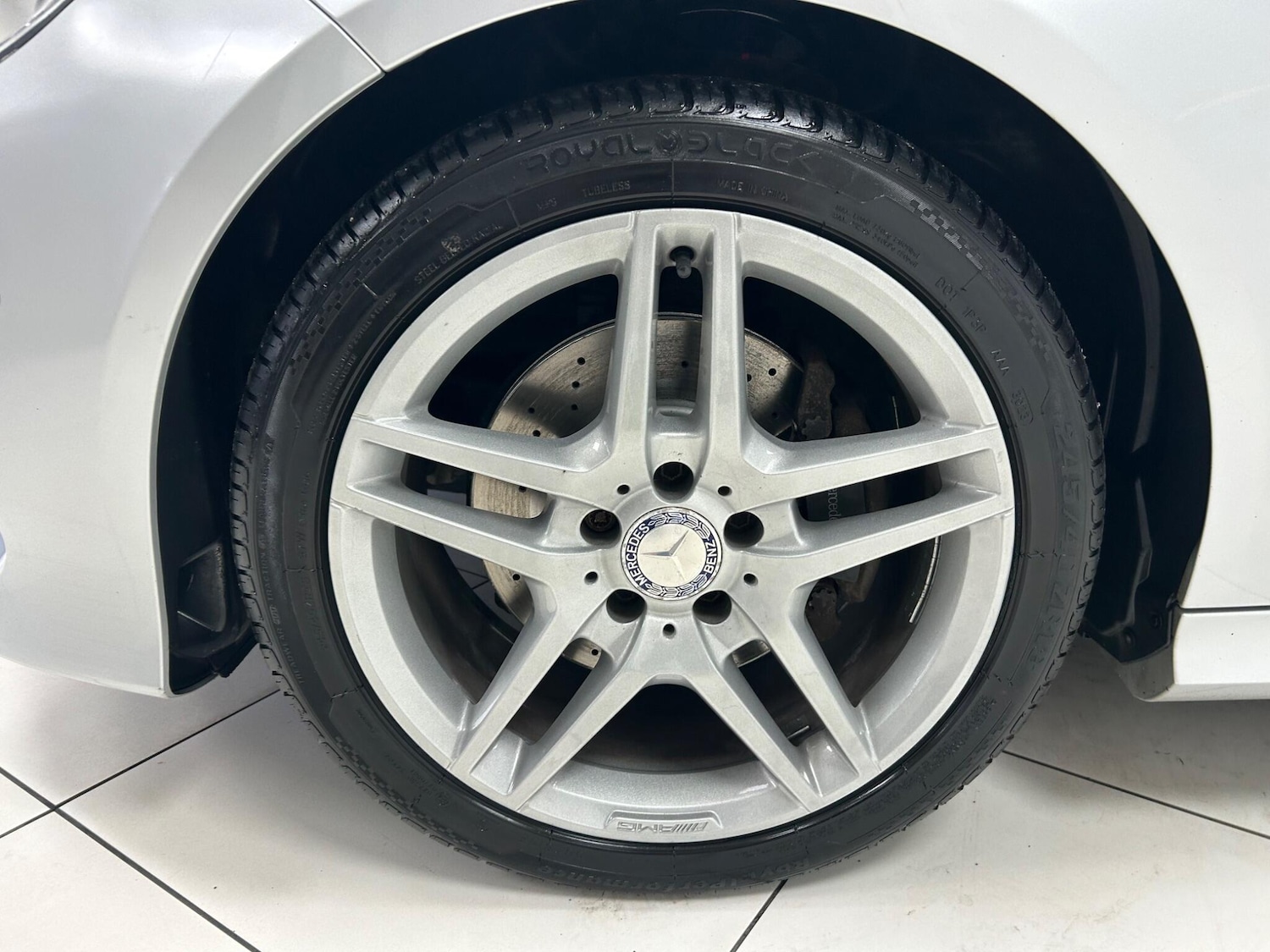 Used Mercedes-Benz E Class 2013 for sale - 76990196: Photo 57