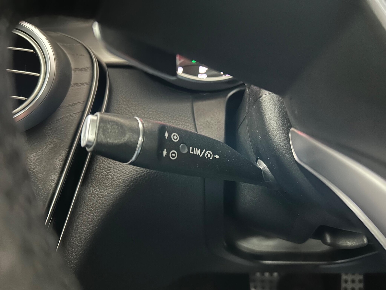 Used Mercedes-Benz C Class 2018 for sale - 75989762: Photo 40