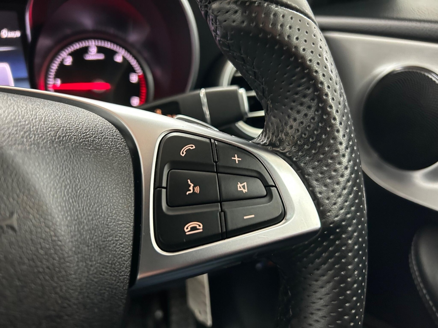 Used Mercedes-Benz C Class 2018 for sale - 75989762: Photo 43