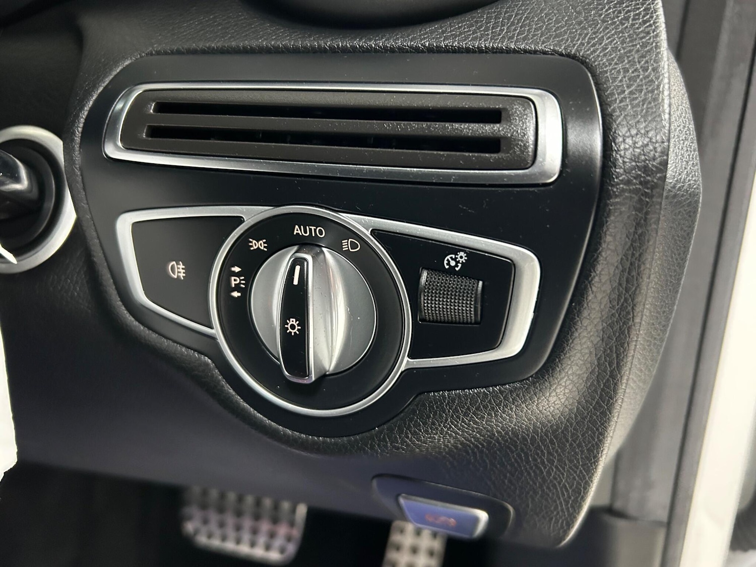 Used Mercedes-Benz C Class 2018 for sale - 75989762: Photo 45