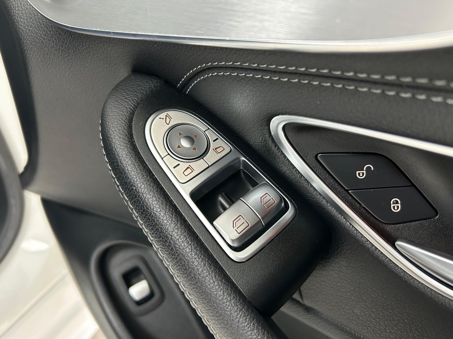 Used Mercedes-Benz C Class 2018 for sale - 75989762: Photo 46