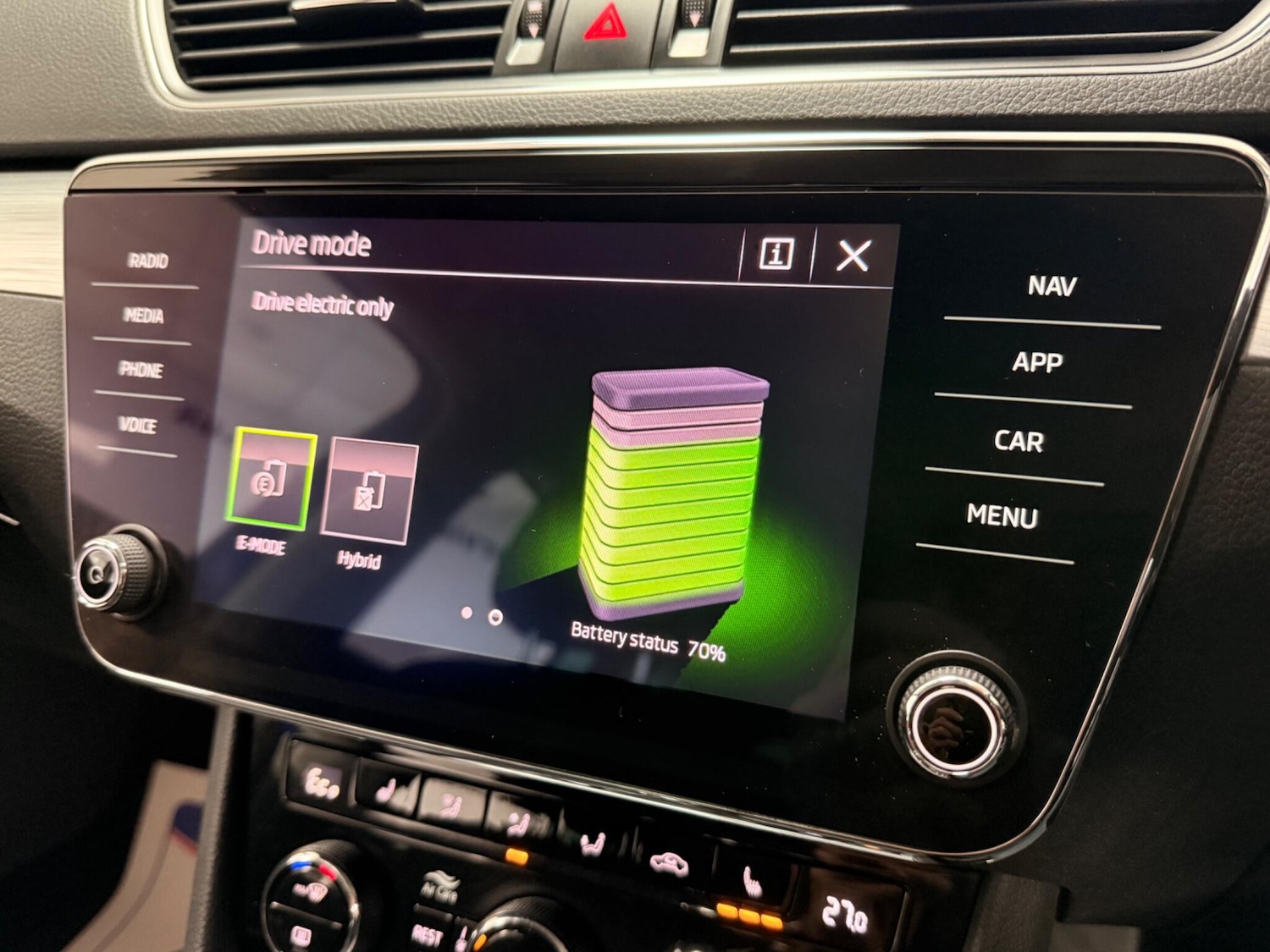 Used Skoda Superb 2021 for sale - 76572695: Photo 46