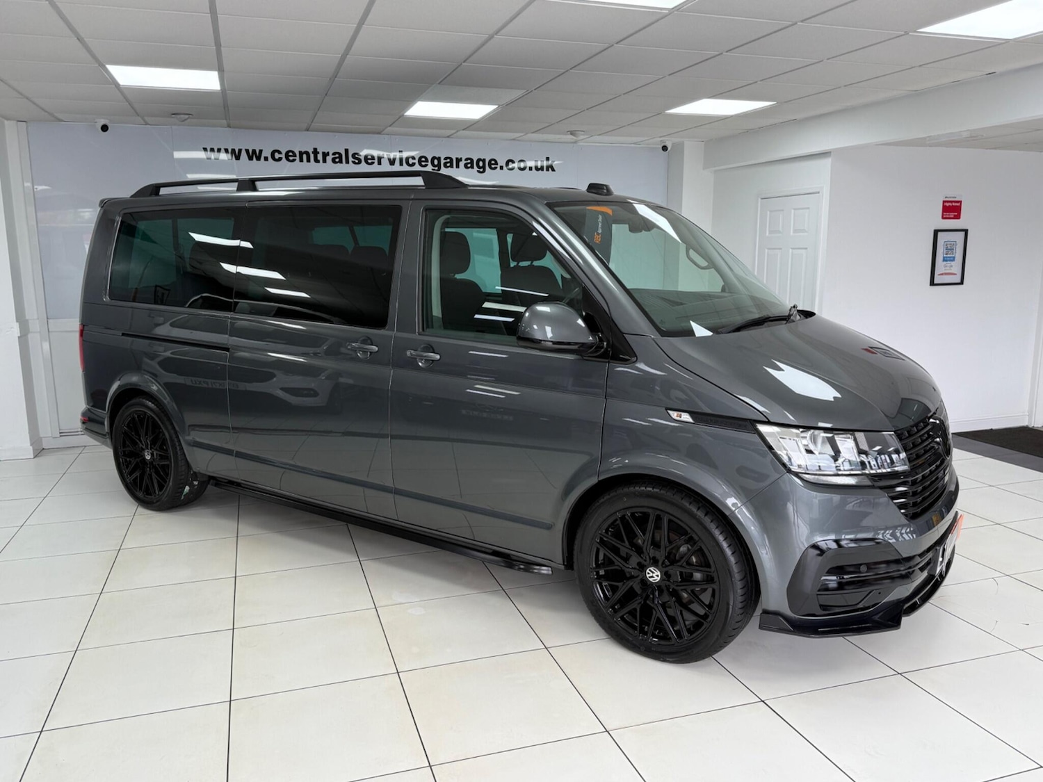 Used Volkswagen Transporter Shuttle 2020 for sale - 76108886: Photo 3