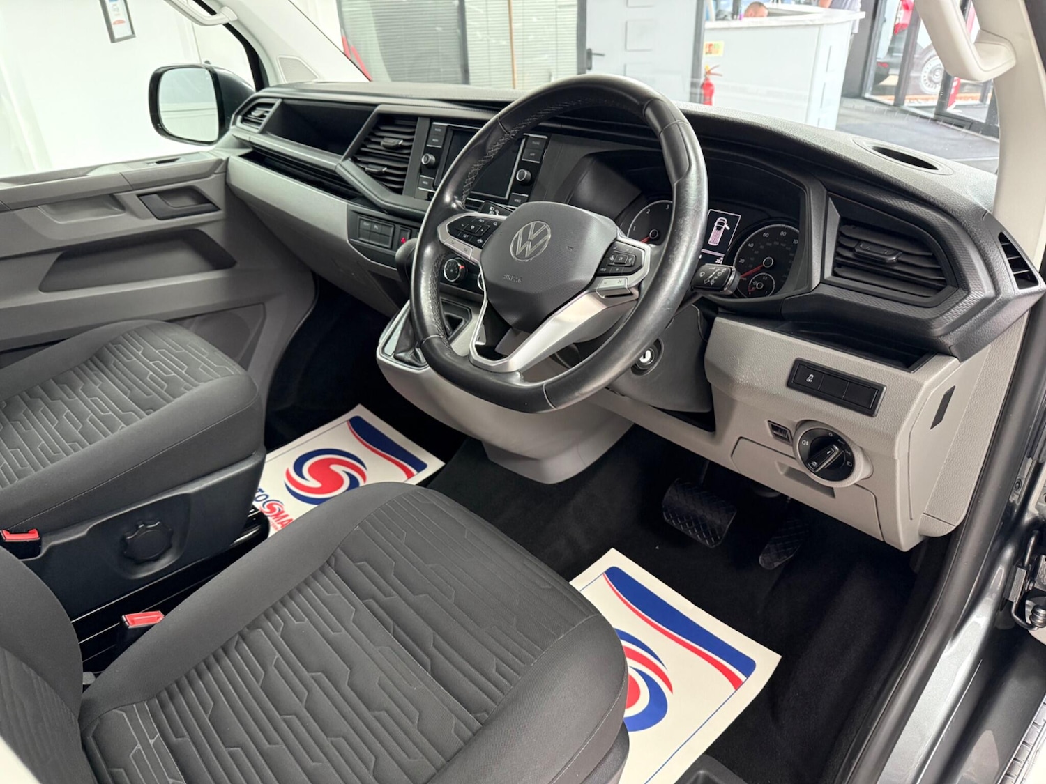 Used Volkswagen Transporter Shuttle 2020 for sale - 76108886: Photo 6