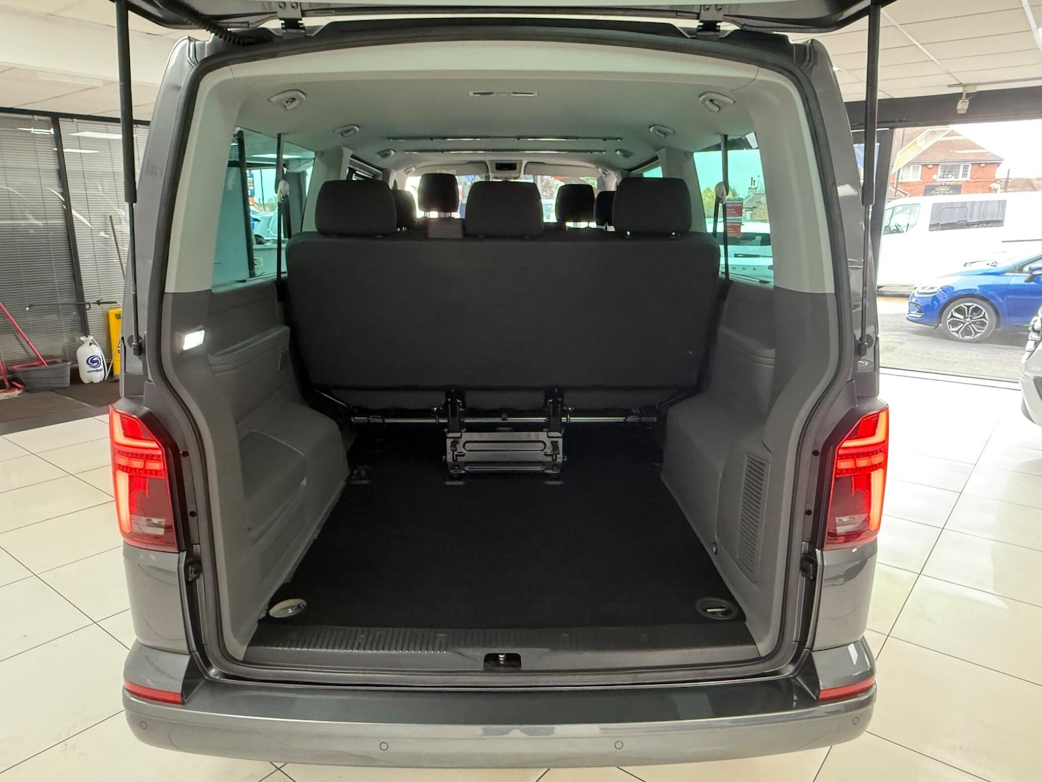 Used Volkswagen Transporter Shuttle 2020 for sale - 76108886: Photo 72