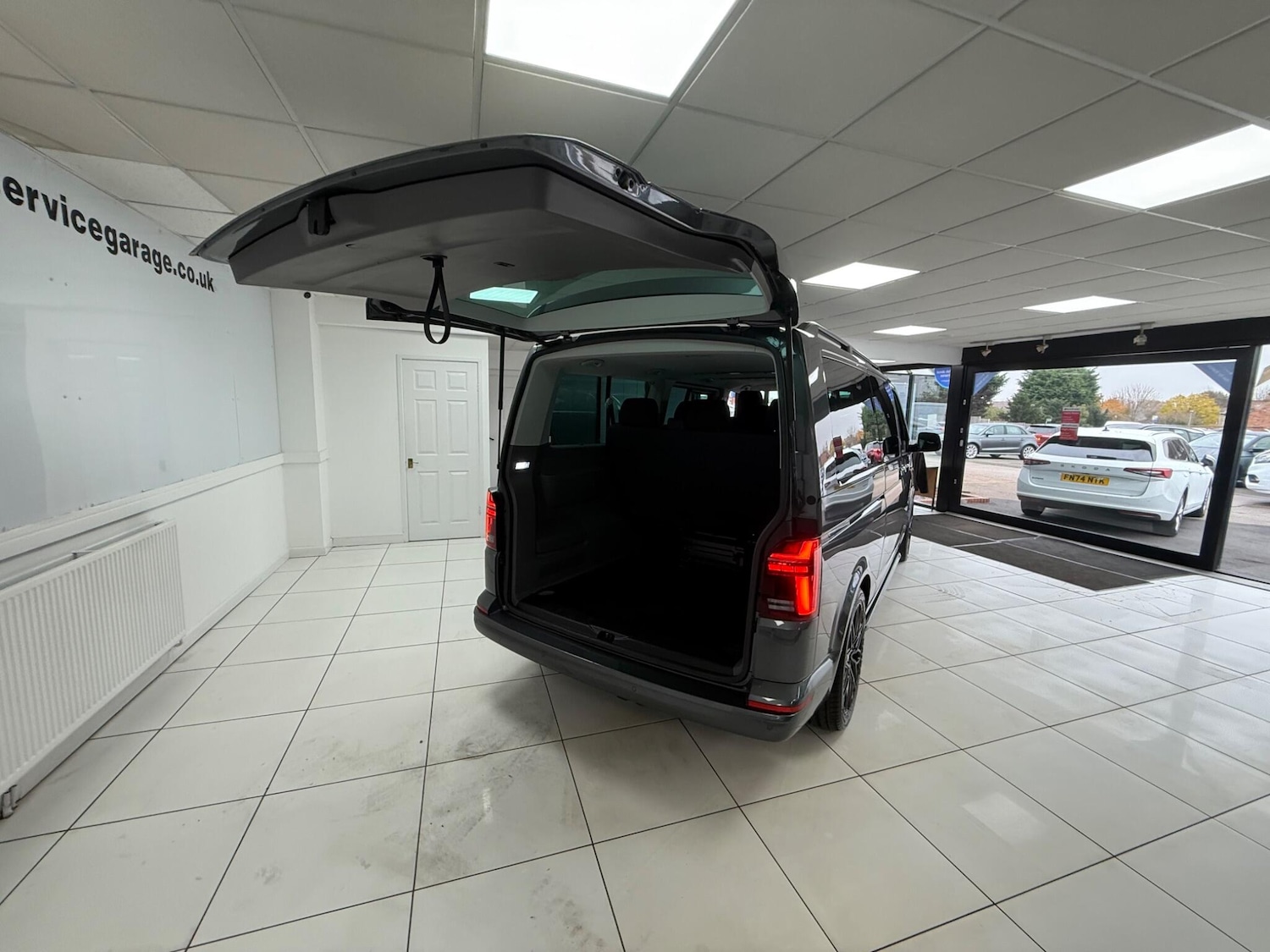Used Volkswagen Transporter Shuttle 2020 for sale - 76108886: Photo 74