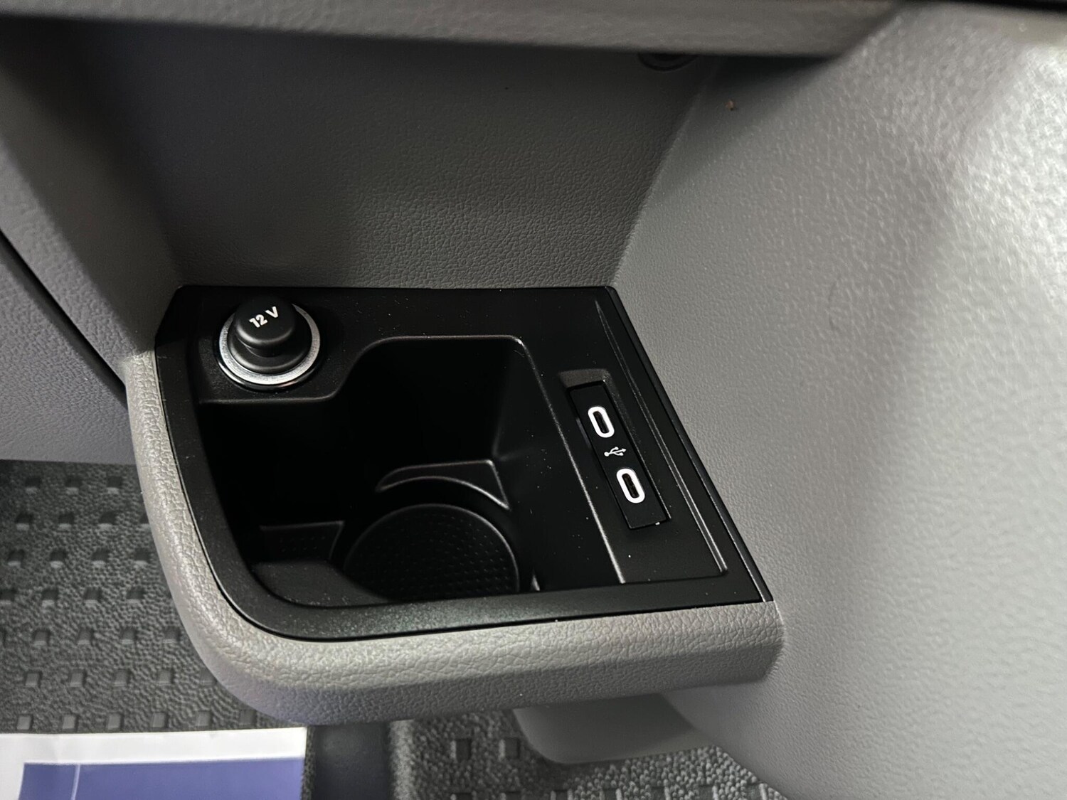 Used Volkswagen Transporter 2024 for sale - 75838301: Photo 36