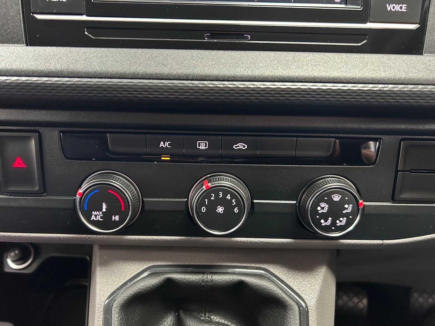 Used Volkswagen Transporter 2024 for sale - 75838301: Photo 39