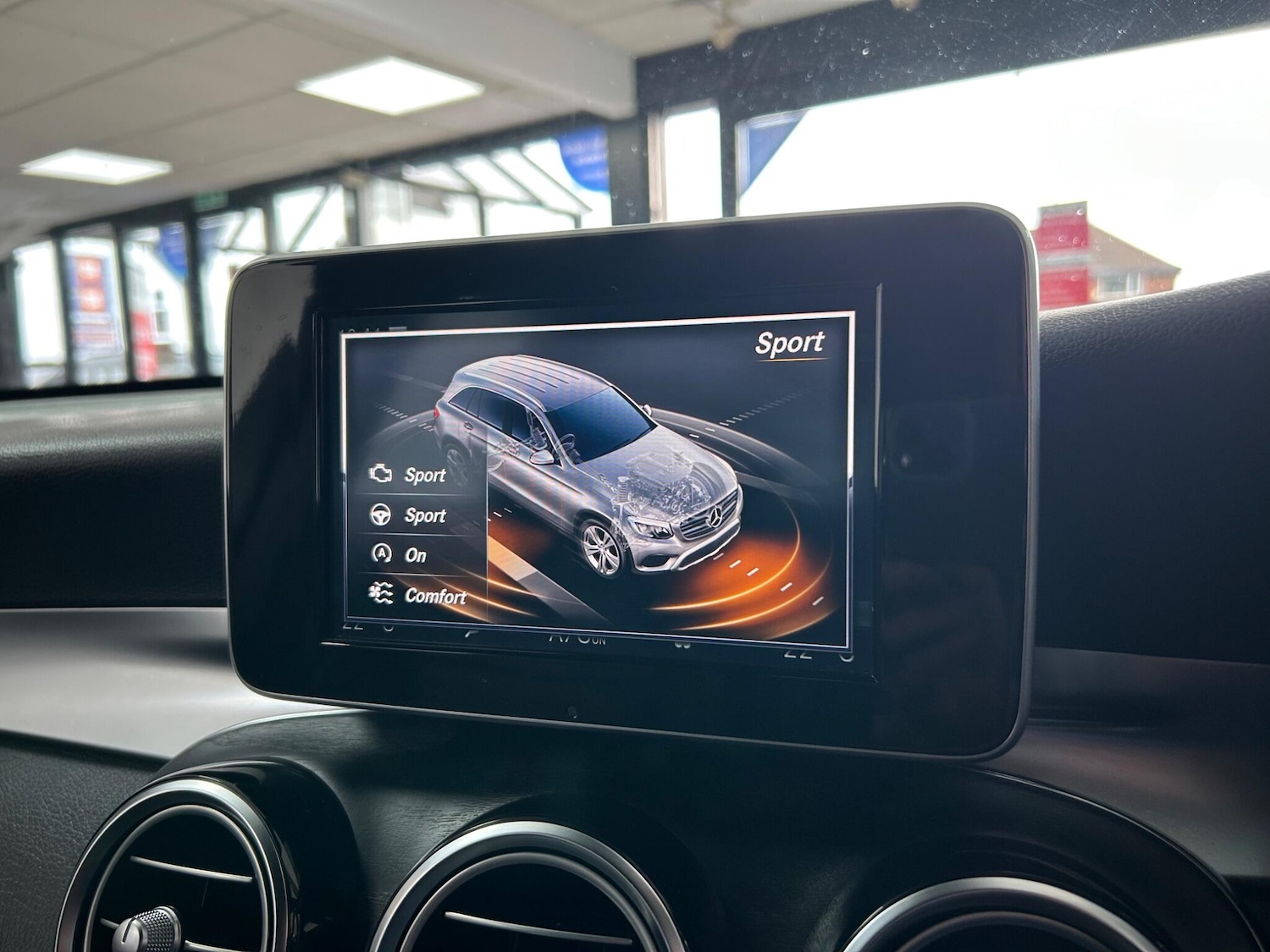 Used Mercedes-Benz GLC 2017 for sale - 75508413: Photo 34