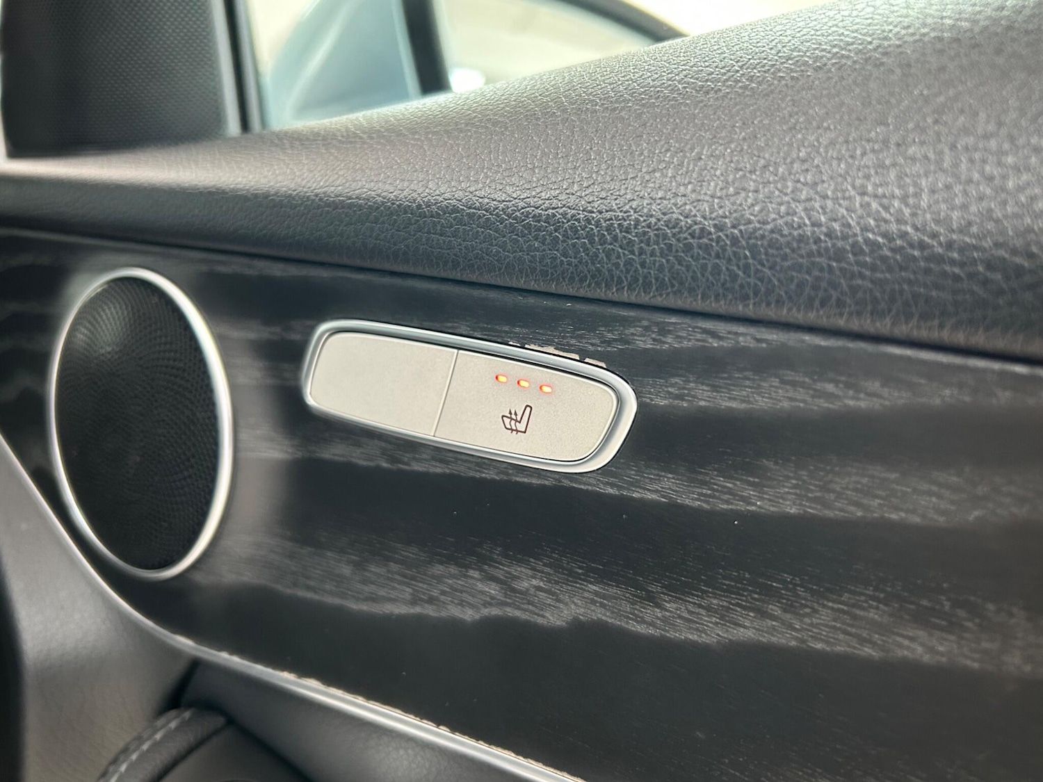 Used Mercedes-Benz GLC 2017 for sale - 75508413: Photo 47