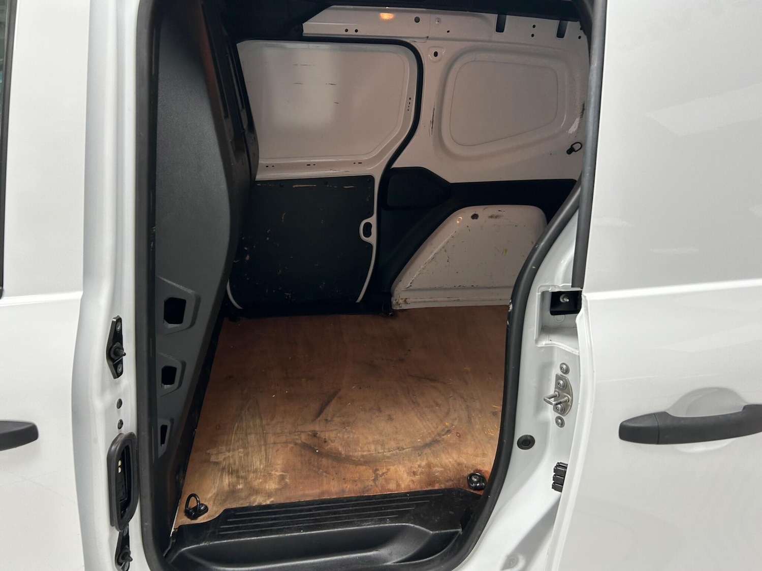 Used Renault Kangoo 2024 for sale - 75926748: Photo 36