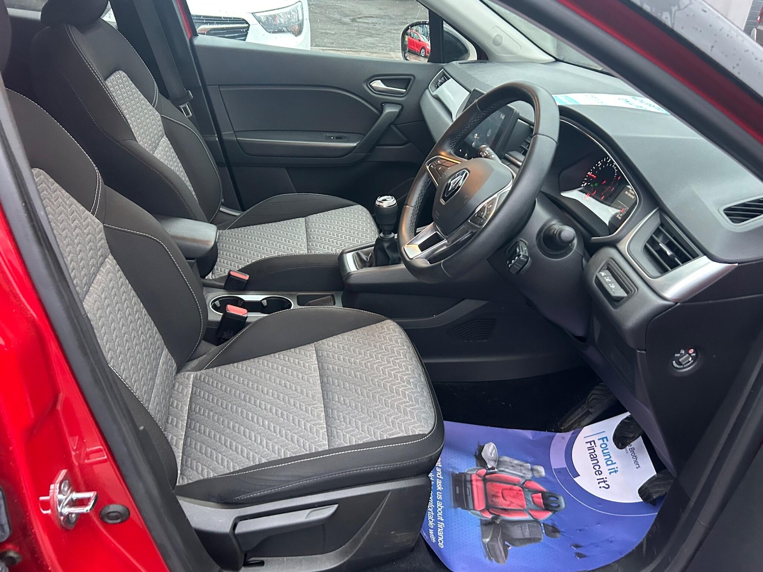 Used Renault Captur 2022 for sale - 77305343: Photo 11