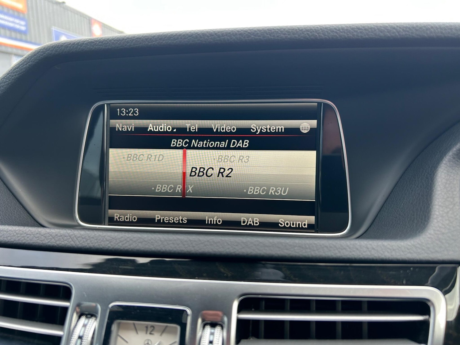 Used Mercedes-Benz E Class 2013 for sale - 76457149: Photo 17