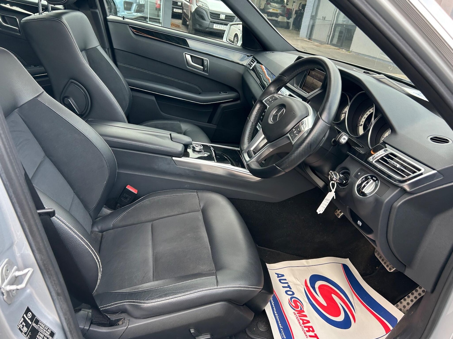 Used Mercedes-Benz E Class 2013 for sale - 76457149: Photo 9