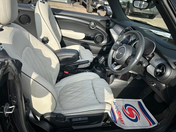 Used MINI Convertible 2021 for sale - 76059884: Photo 9