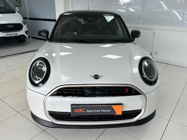 Used MINI Cooper 2024 for sale - 75562742: Photo 3