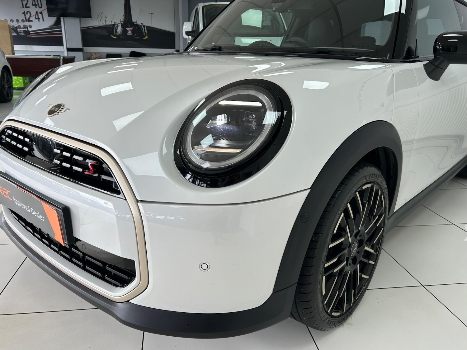 Used MINI Cooper 2024 for sale - 75562742: Photo 64