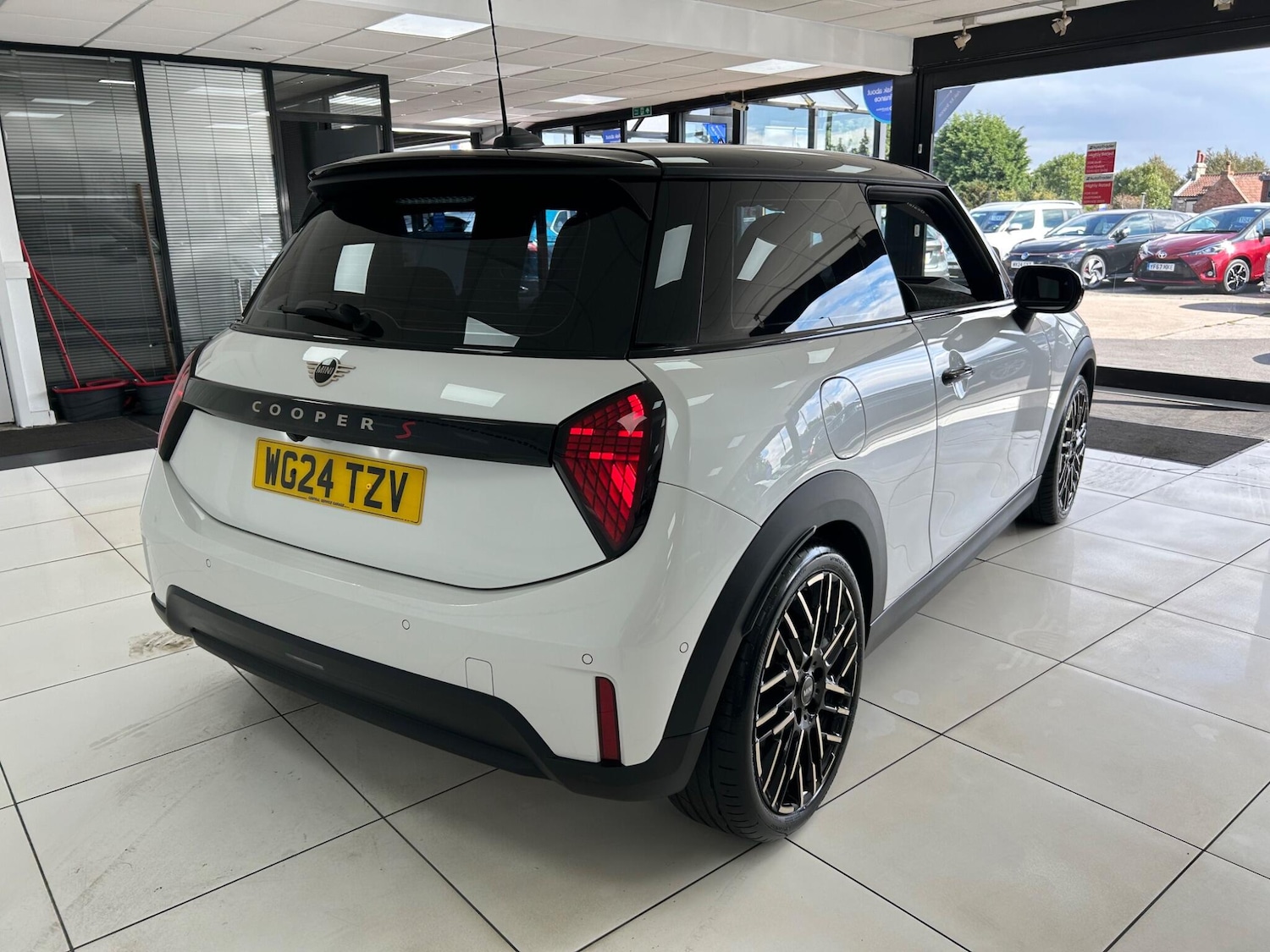 Used MINI Cooper 2024 for sale - 75562742: Photo 70