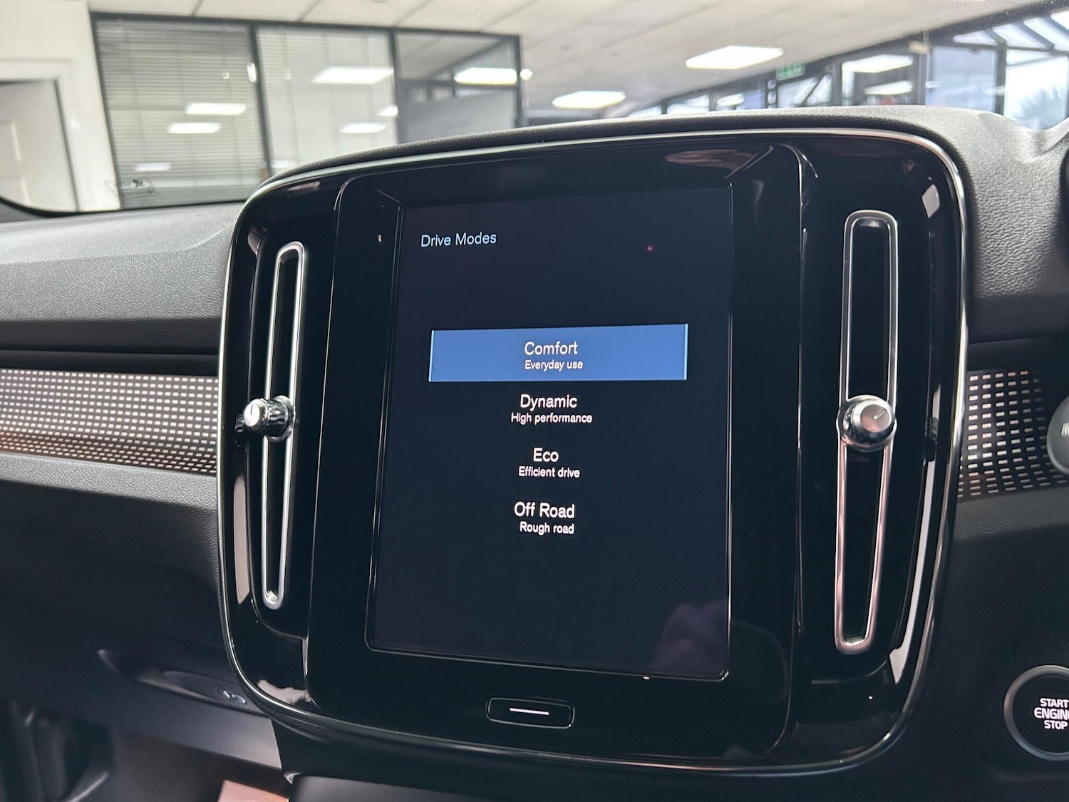 Used Volvo XC40 2020 for sale - 77377326: Photo 28