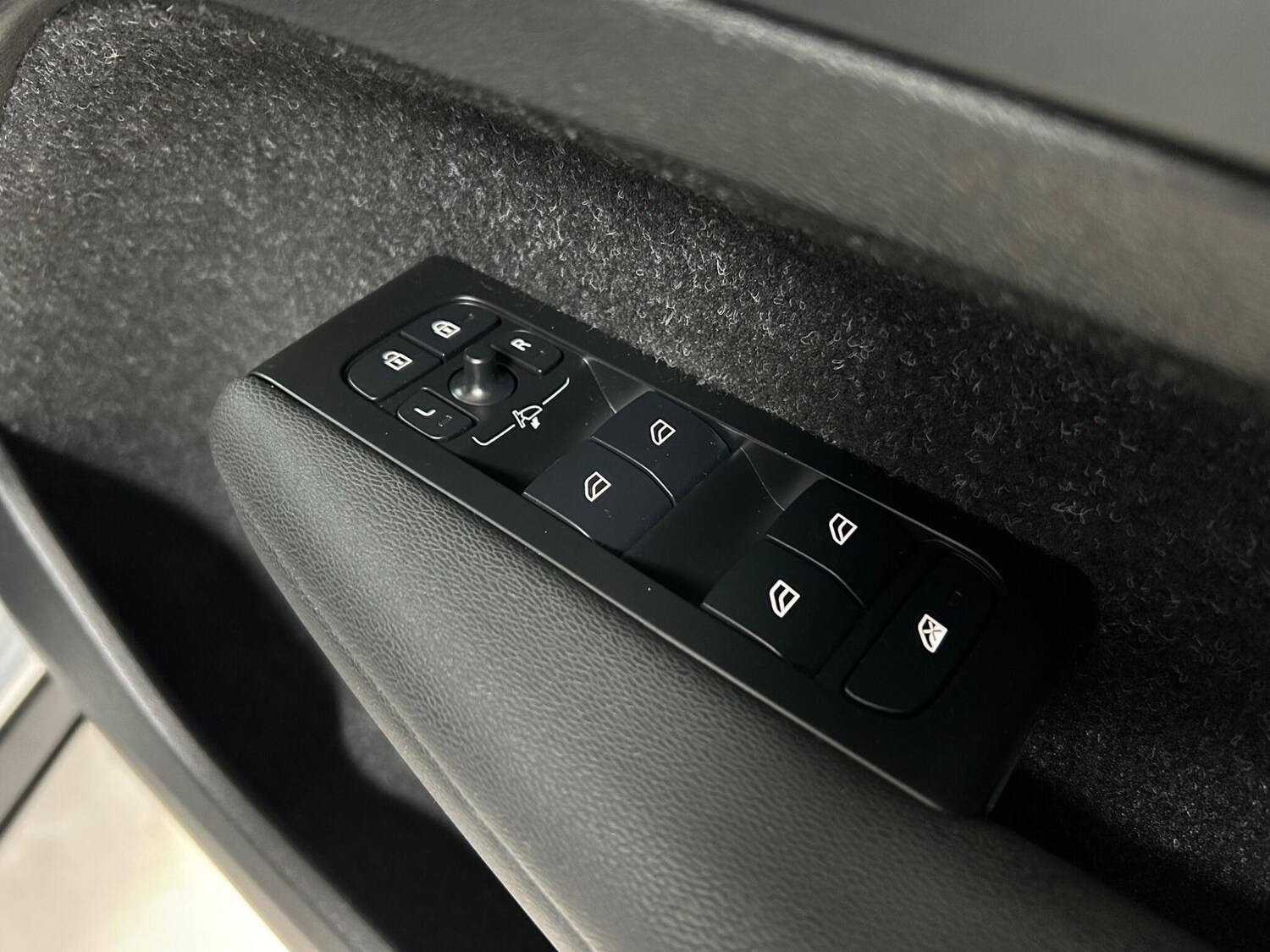 Used Volvo XC40 2020 for sale - 77377326: Photo 35