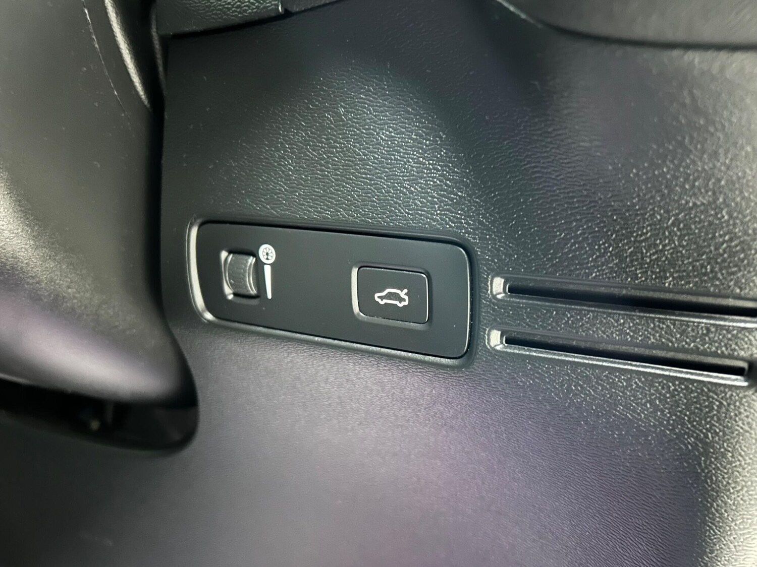 Used Volvo XC40 2020 for sale - 77377326: Photo 42