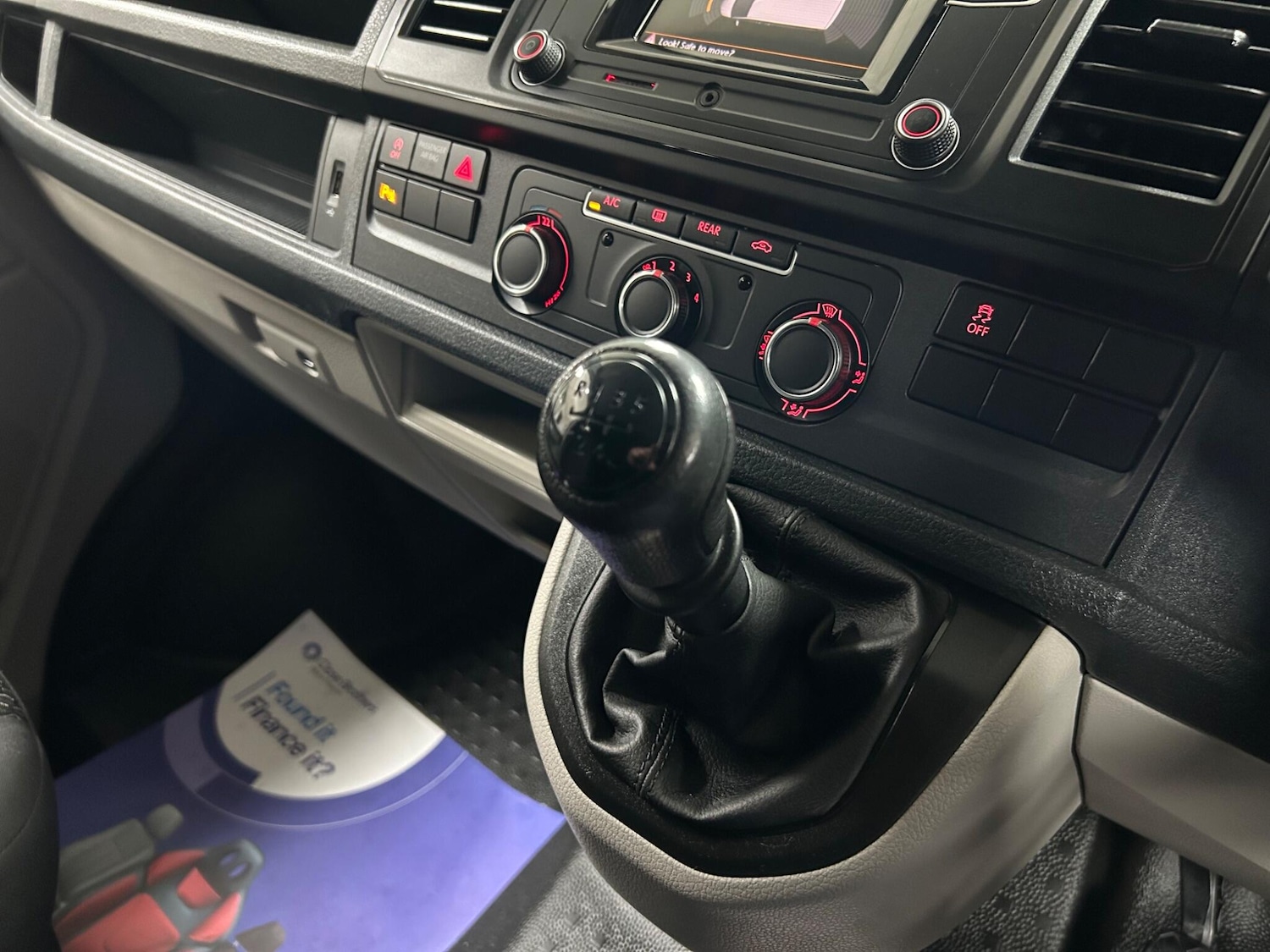 Used Volkswagen Transporter Shuttle 2019 for sale - 77015423: Photo 30