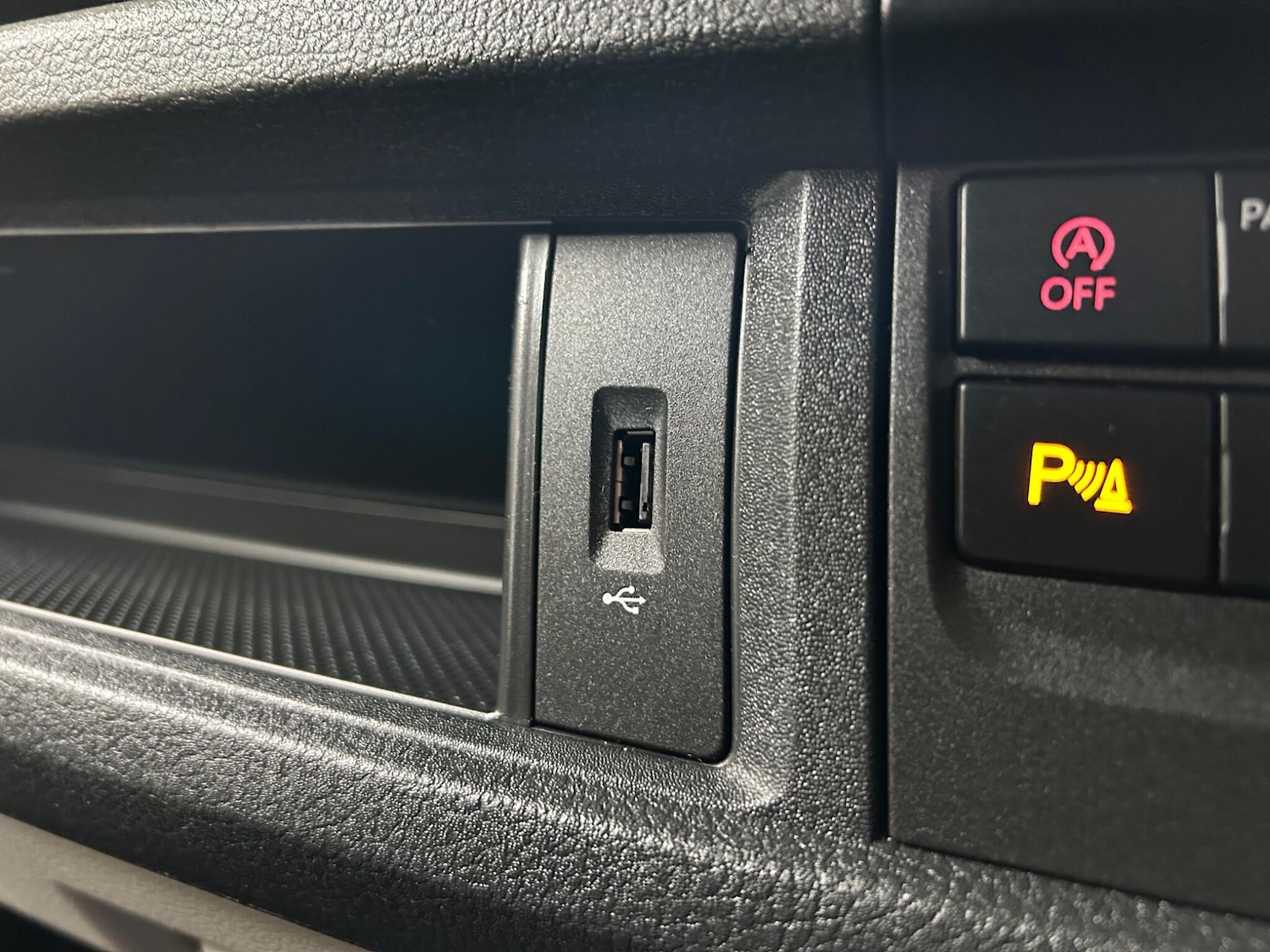 Used Volkswagen Transporter Shuttle 2019 for sale - 77015423: Photo 32