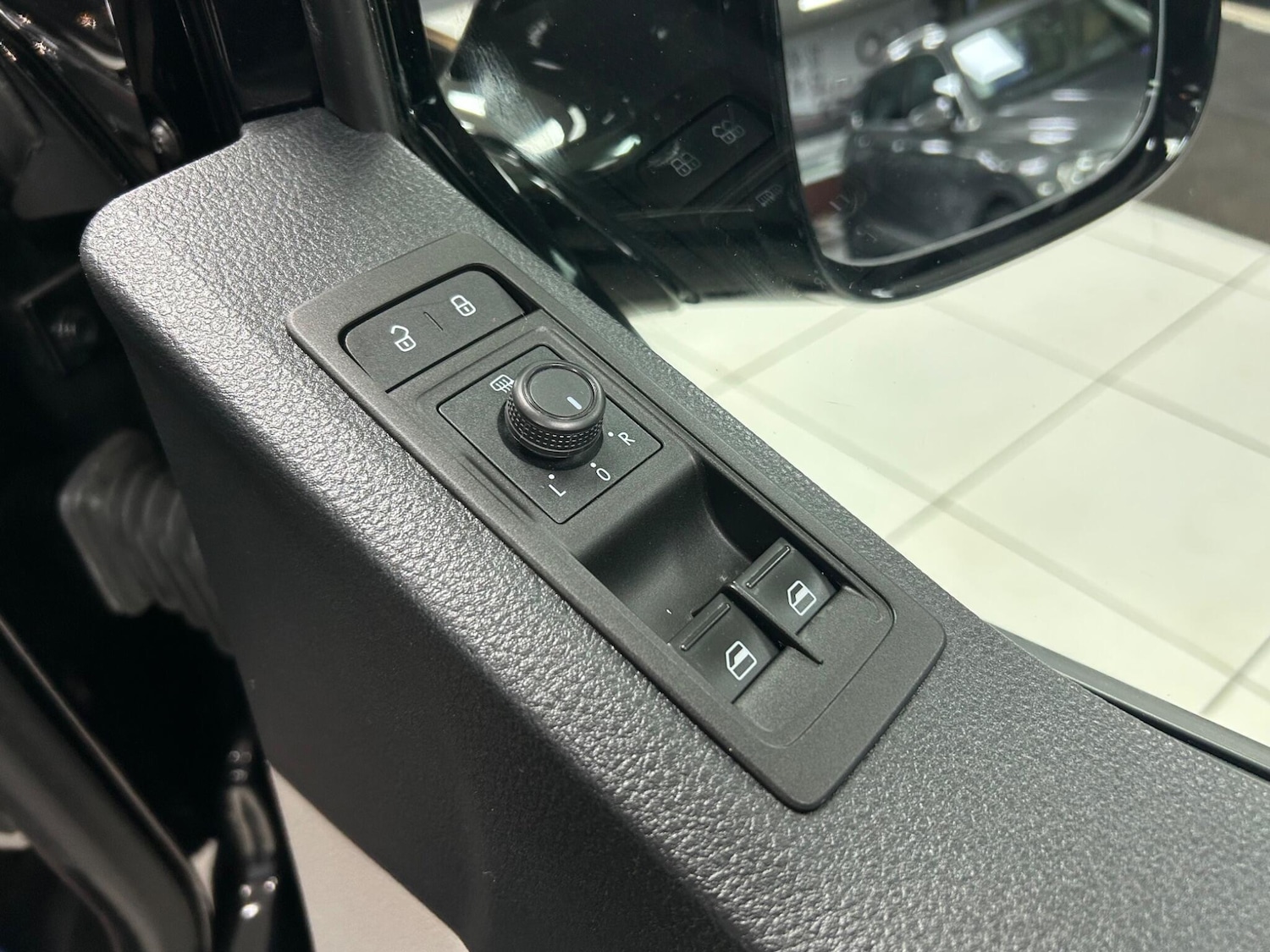 Used Volkswagen Transporter Shuttle 2019 for sale - 77015423: Photo 34