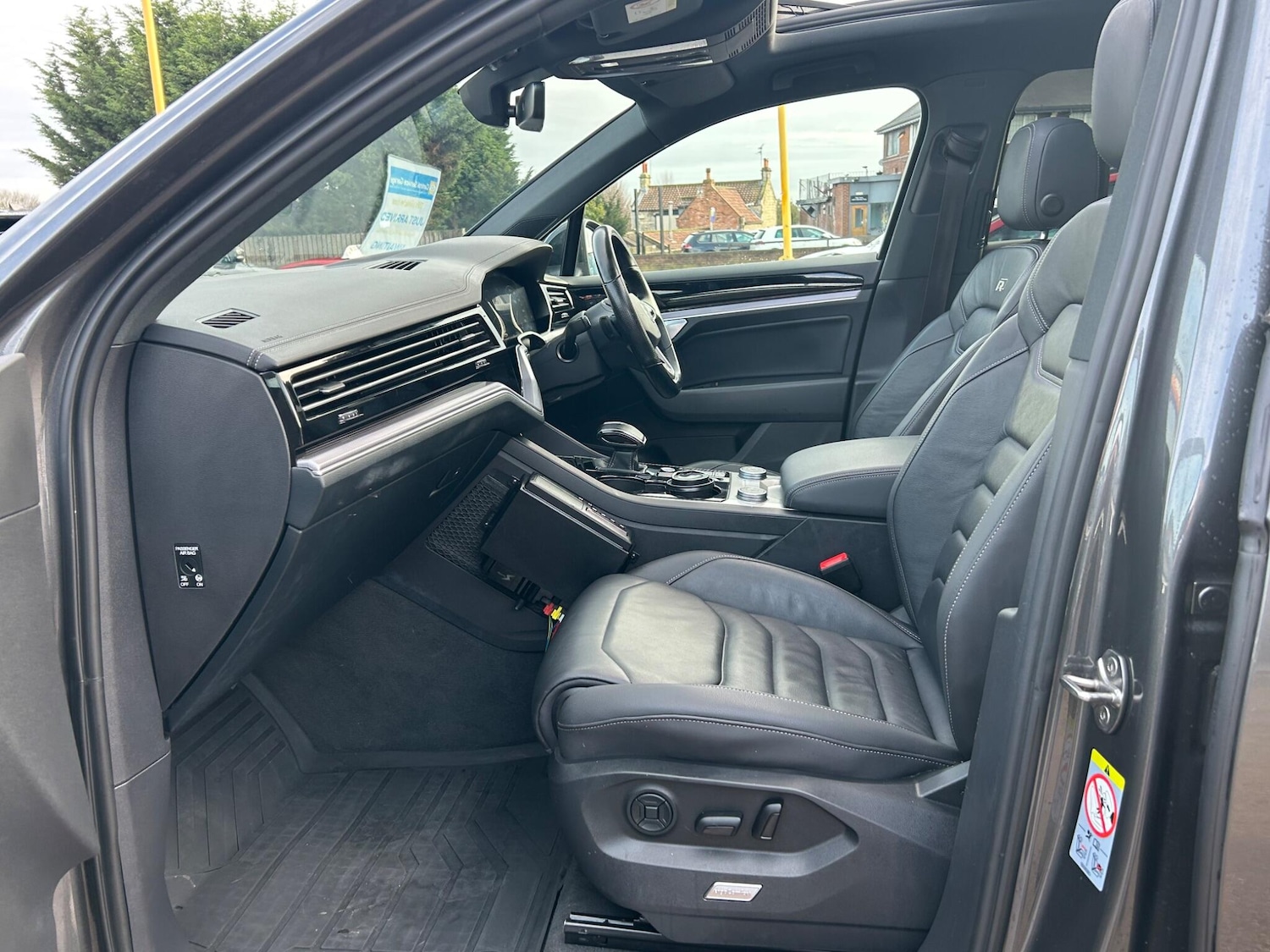 Used Volkswagen Touareg 2021 for sale - 76965363: Photo 12