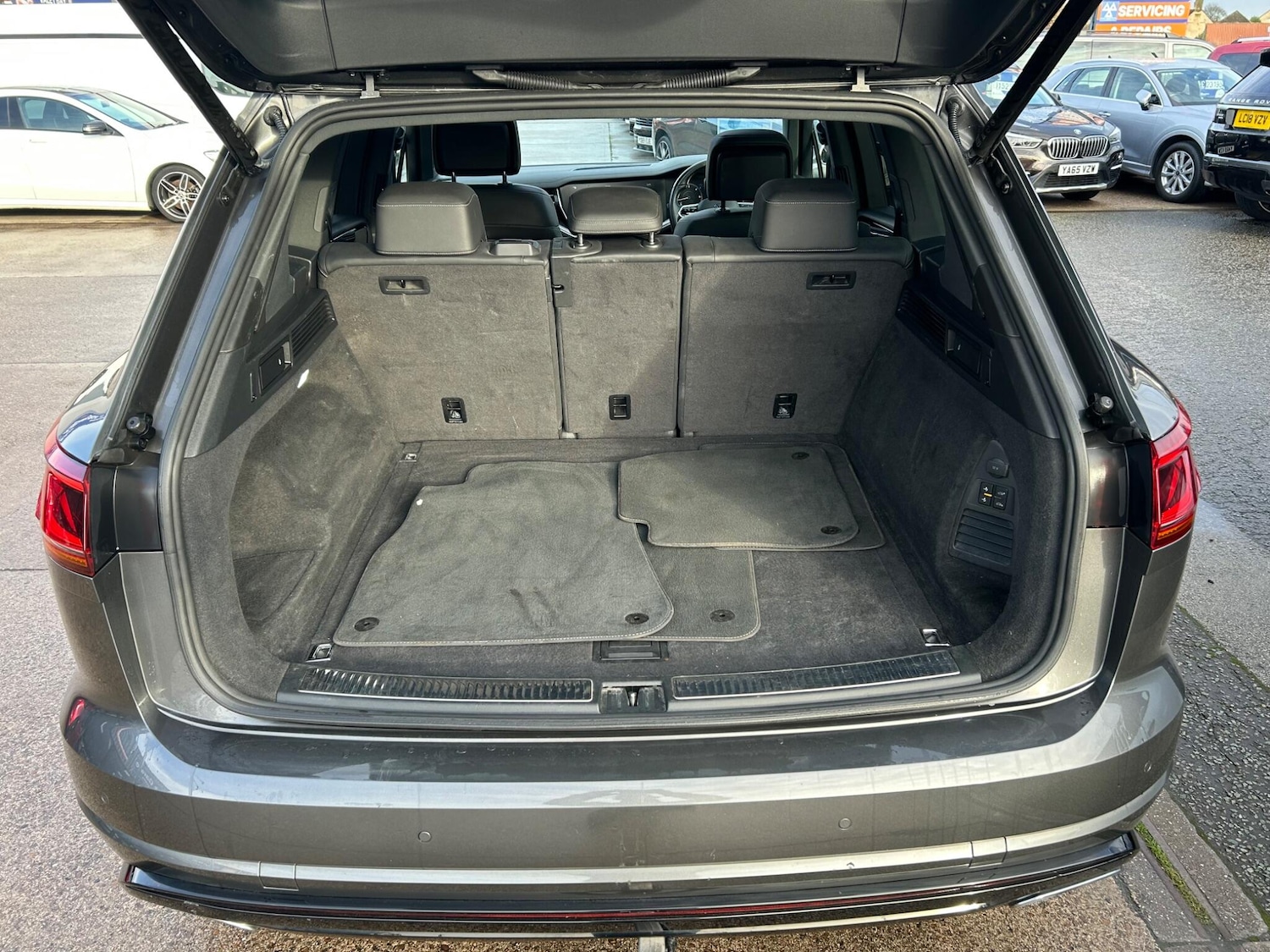 Used Volkswagen Touareg 2021 for sale - 76965363: Photo 18