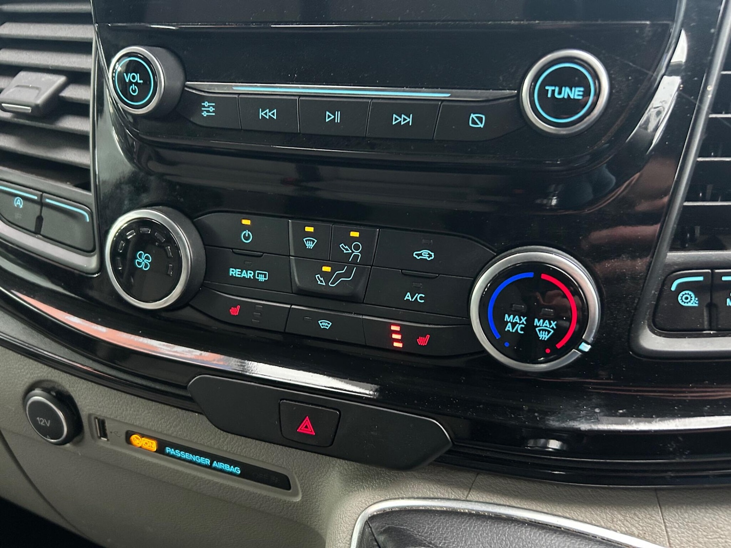 Used Ford Tourneo Custom 2019 for sale - 76549045: Photo 15