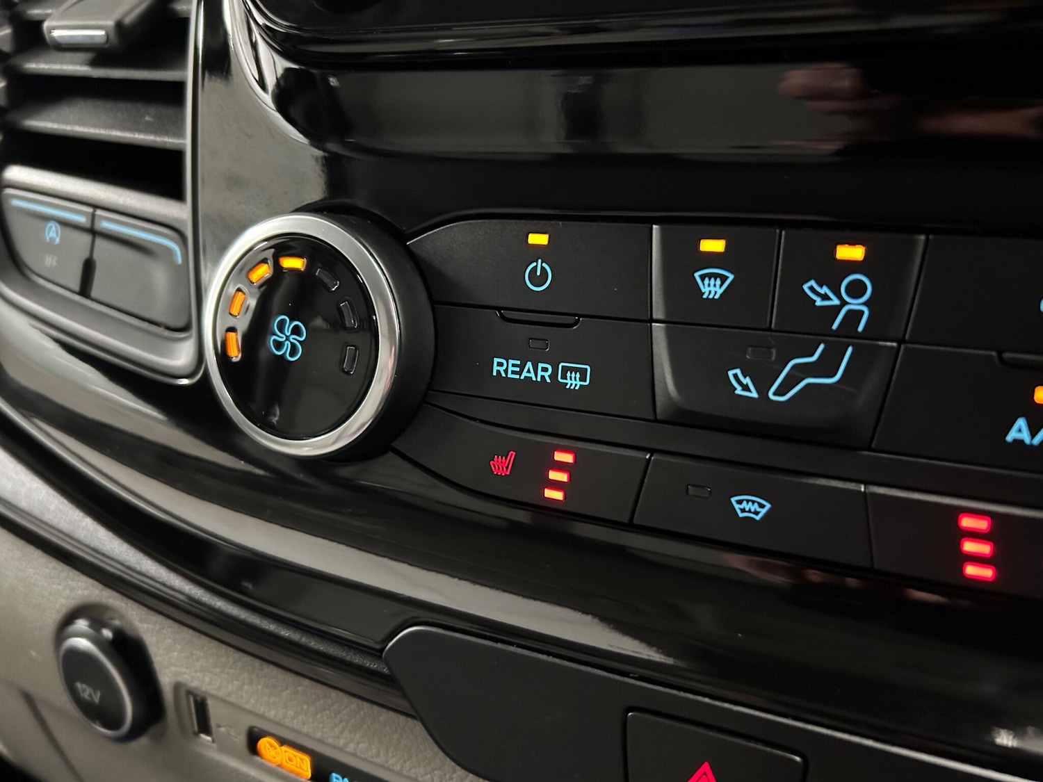 Used Ford Tourneo Custom 2019 for sale - 76549045: Photo 37