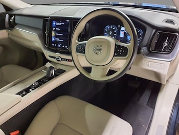 Used Volvo XC60 2020 for sale - 77377290: Photo