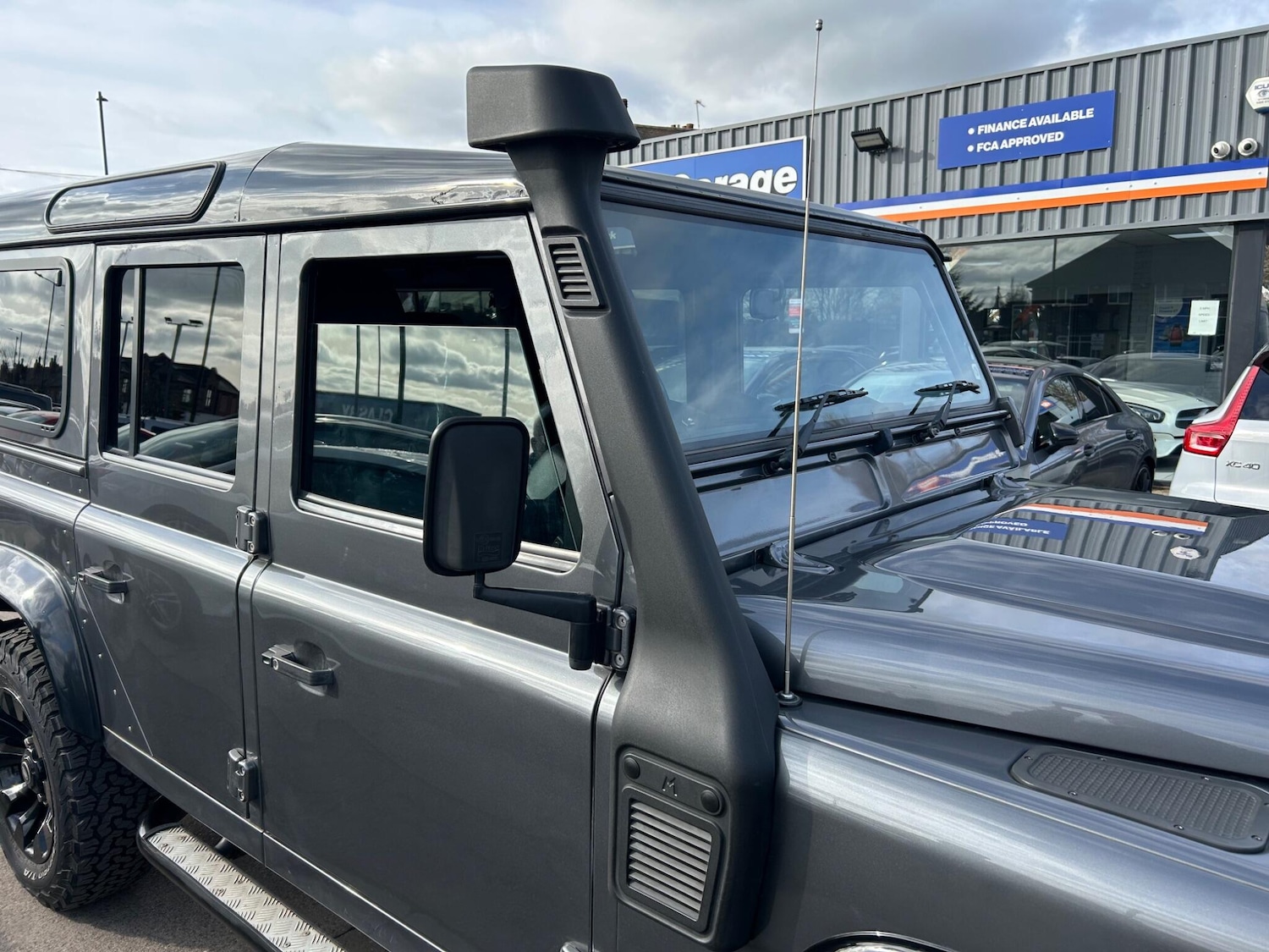 Used Land Rover Defender 110 for sale - 77658134: Photo 6