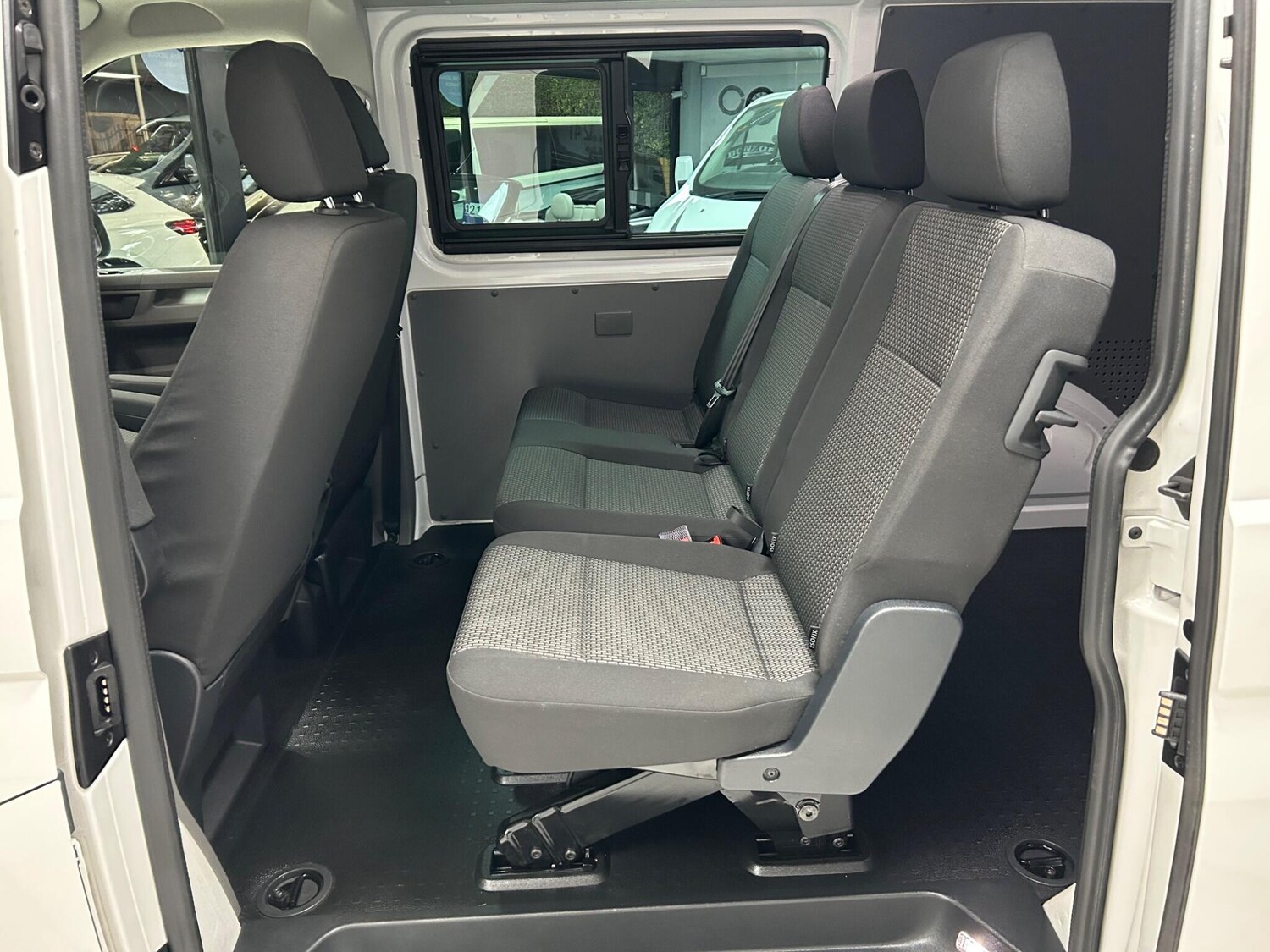 Used Volkswagen Transporter 2024 for sale - 76360100: Photo 15