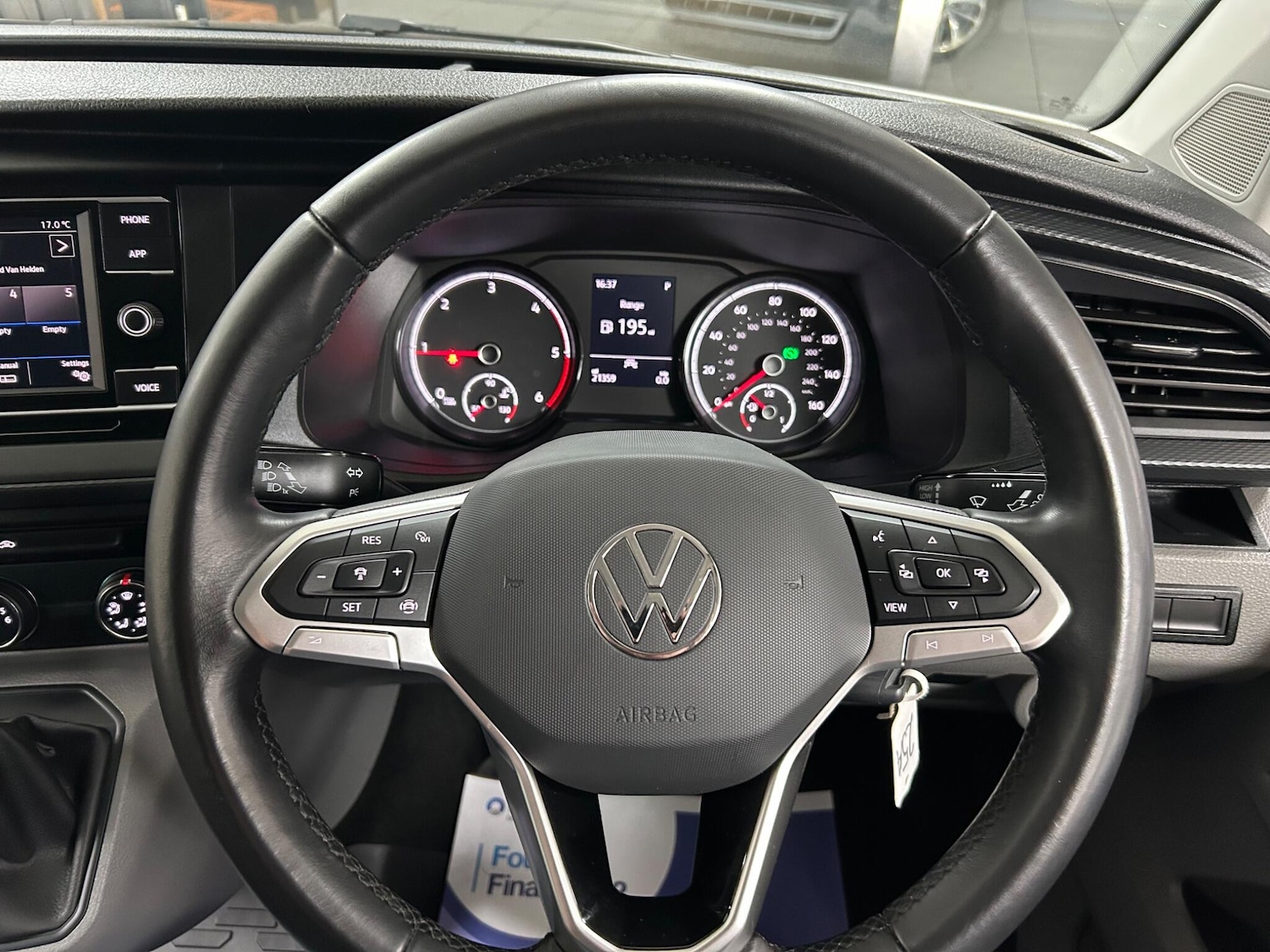 Used Volkswagen Transporter 2024 for sale - 76360100: Photo 36