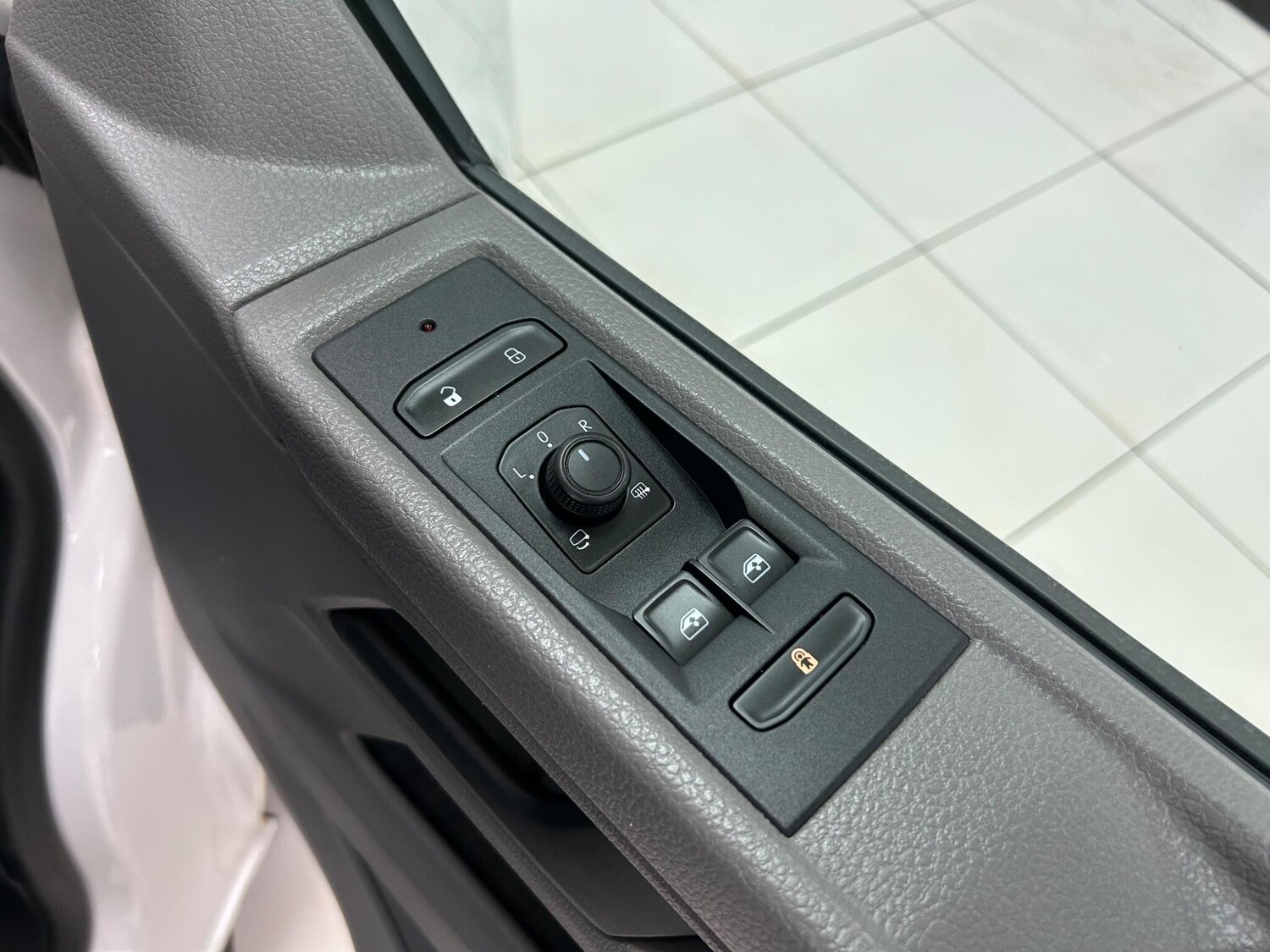 Used Volkswagen Transporter 2024 for sale - 76360100: Photo 38