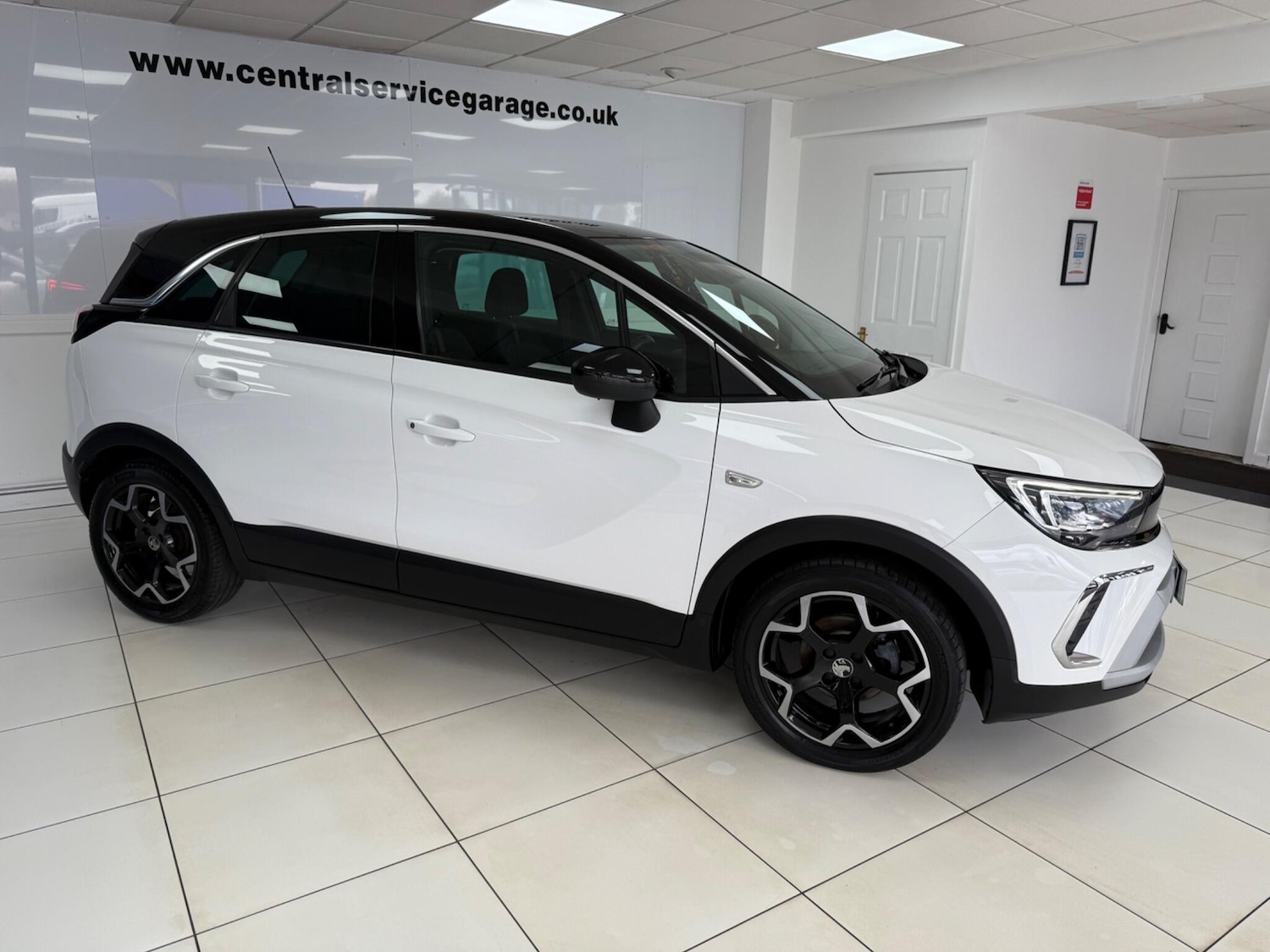 Used Vauxhall Crossland 2021 for sale - 75769050: Photo 3