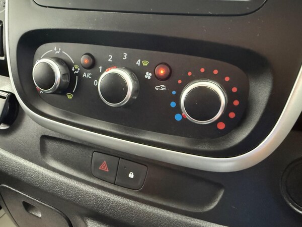 Used Renault Trafic 2019 for sale - 74750562: Photo 38