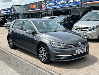 Used Volkswagen Golf 2017 for sale - 79062065: Photo