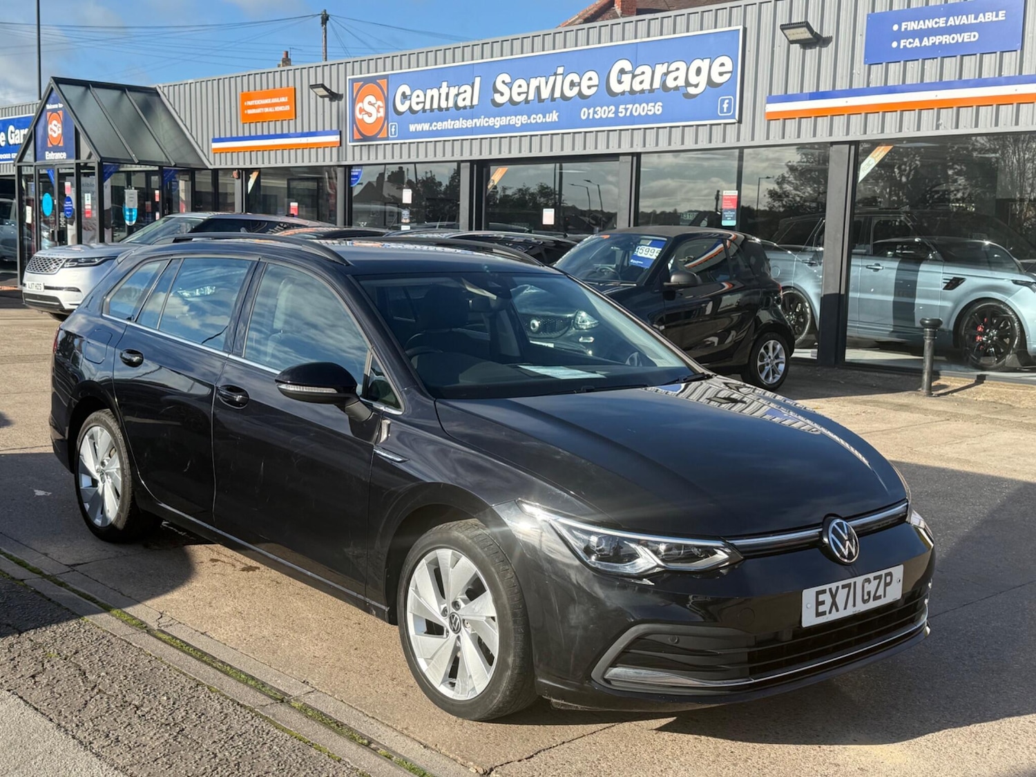Used Volkswagen Golf 2021 for sale - 76360697: Photo 1