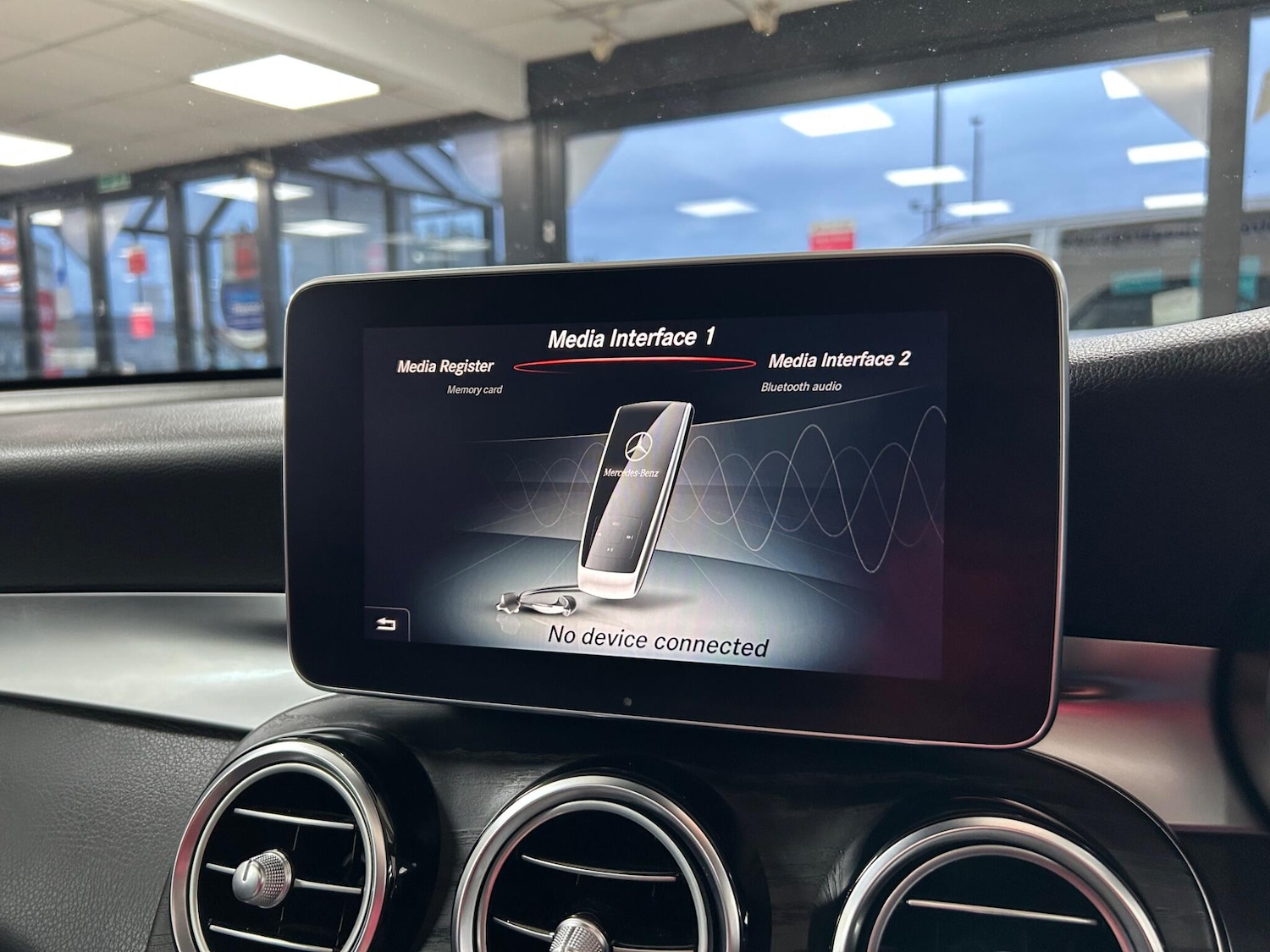 Used Mercedes-Benz GLC 2017 for sale - 76059893: Photo 31