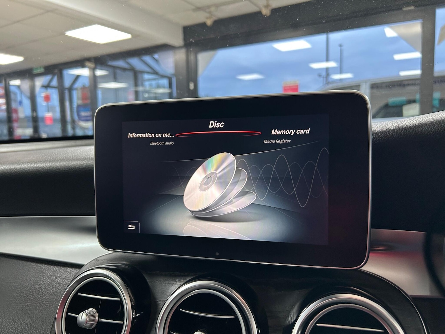 Used Mercedes-Benz GLC 2017 for sale - 76059893: Photo 33