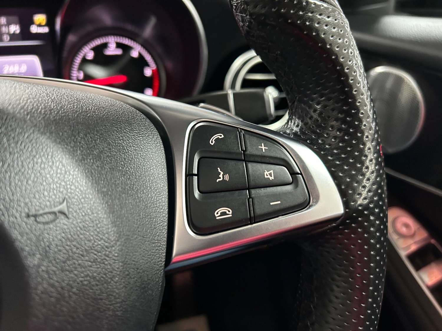 Used Mercedes-Benz GLC 2017 for sale - 76059893: Photo 37