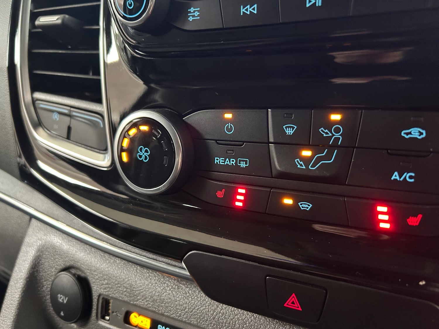 Used Ford Tourneo Custom 2022 for sale - 76270536: Photo 38