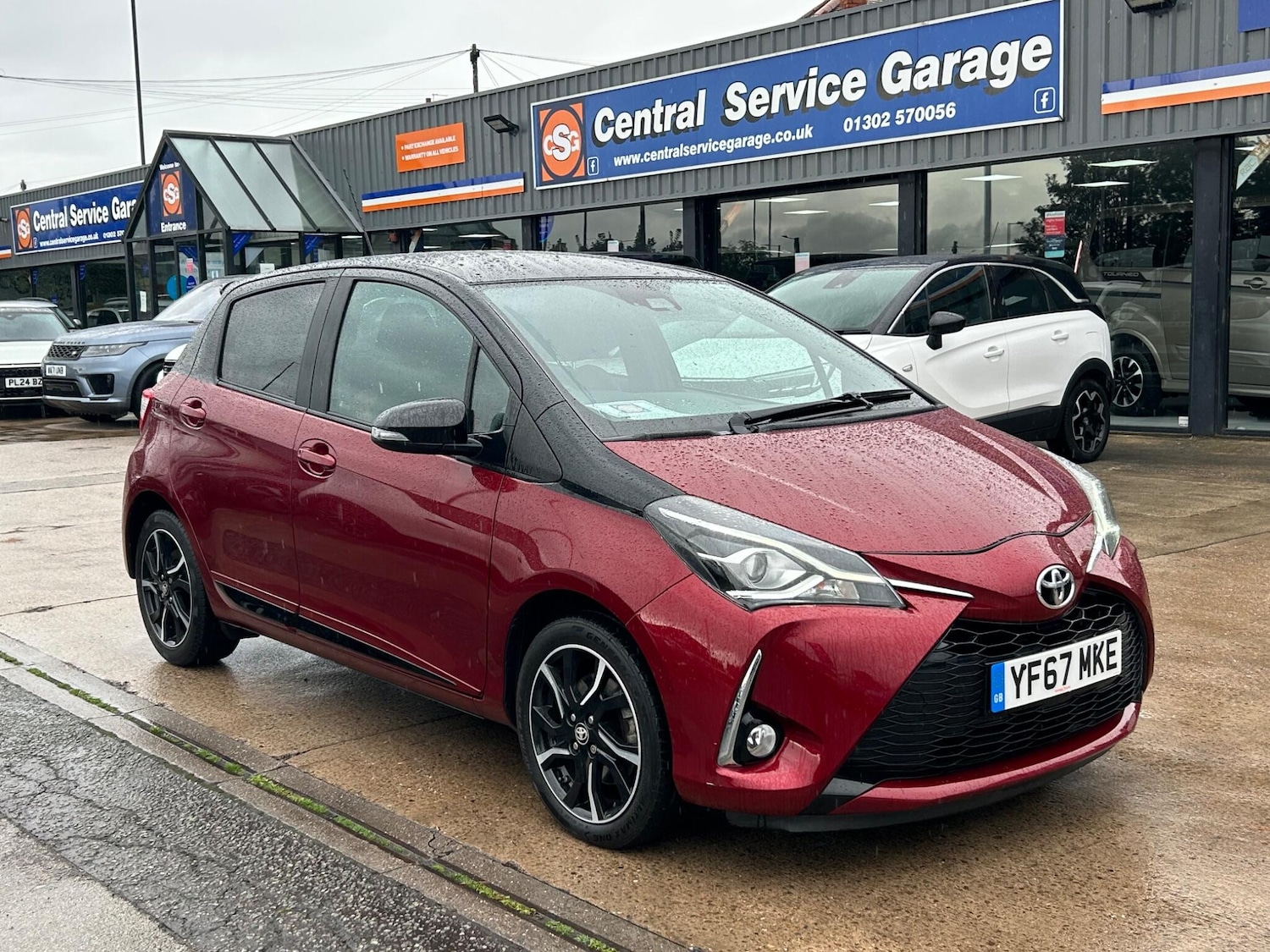 Used Toyota Yaris 2017 for sale - 75768981: Photo 1